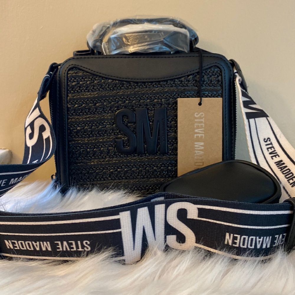 NWT Luxury Steve Madden Crossbody Bag w/AirPod Case - Black